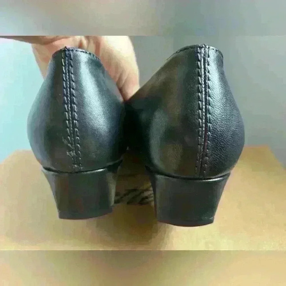 Trotters Black Leather Doris Block Kitten Heel Pump Size 7.5 Wide New in Box - Picture 6 of 10